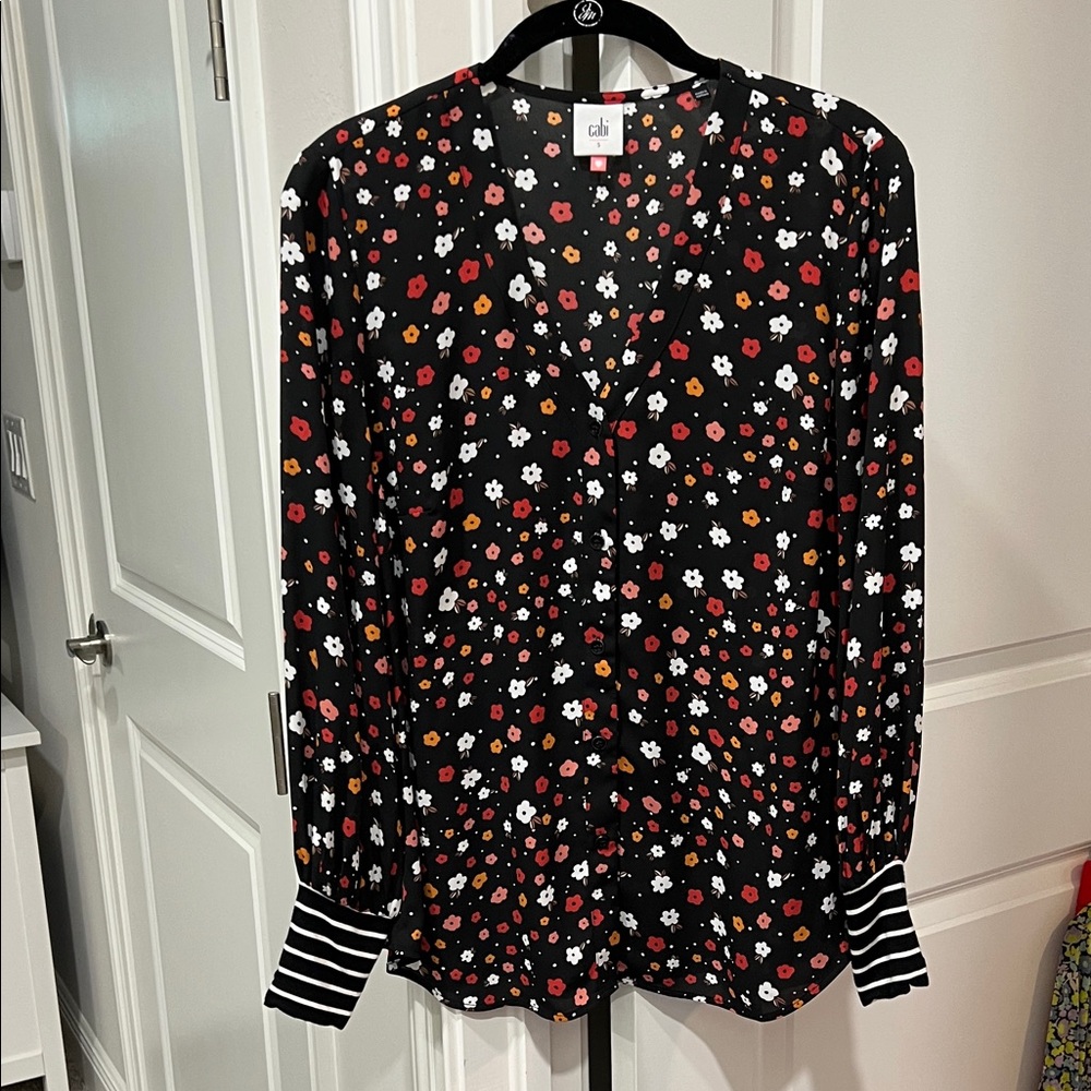Heart of cabi Cheerful Blouse size small. Perfect condition. Smoke free home.